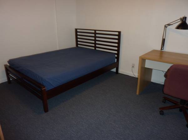 Listing photo 1 of 4