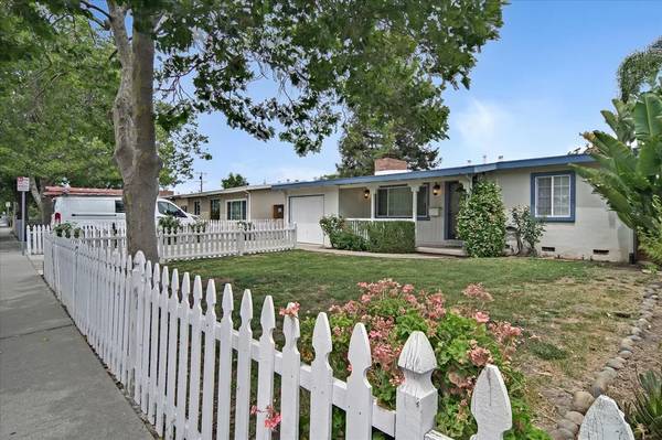 Listing photo 1 of 5