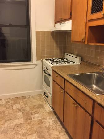 Listing photo 1 of 5