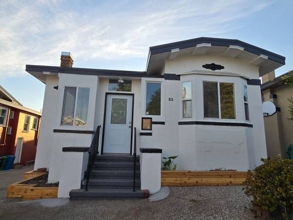 Listing photo 1 of 5