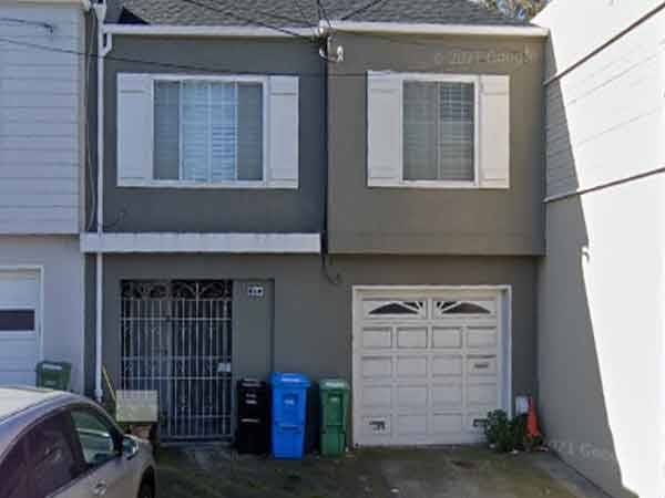 Listing photo 1 of 4
