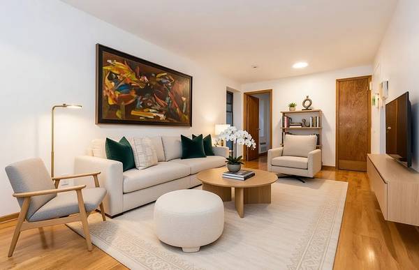 Listing photo 1 of 5