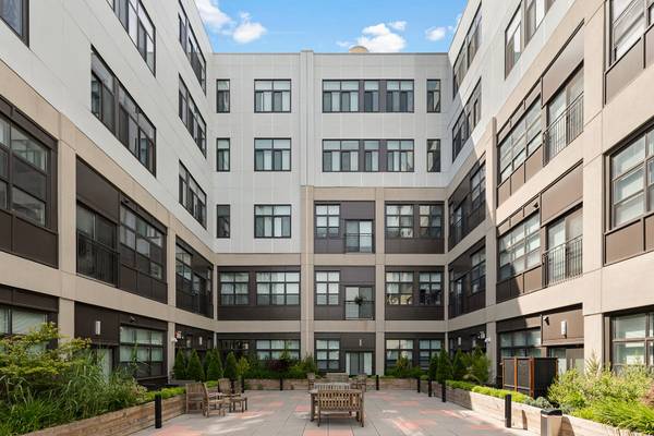 Listing photo 1 of 5