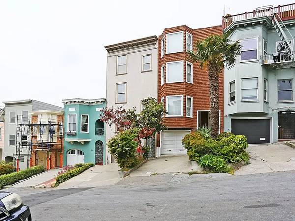 Listing photo 1 of 5