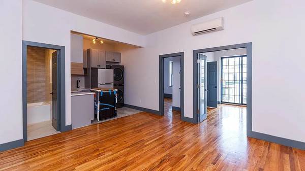 Listing photo 1 of 5