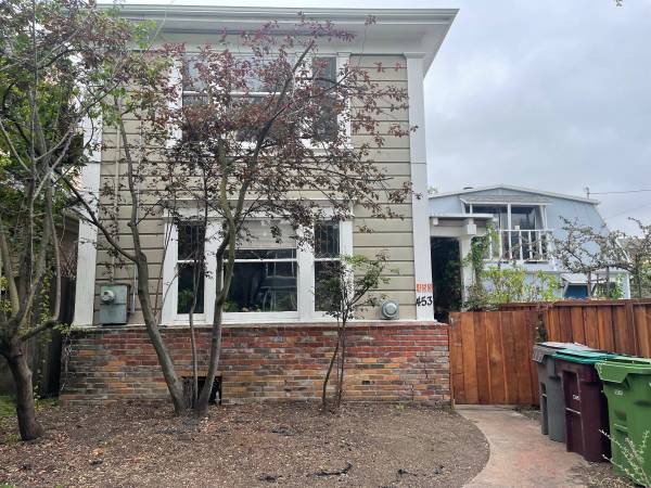 Listing photo 1 of 5