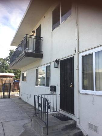 Listing photo 1 of 5