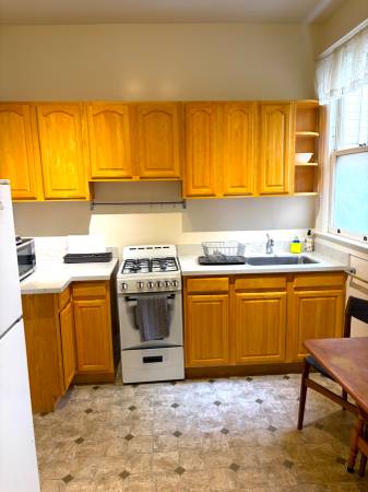 Listing photo 1 of 5