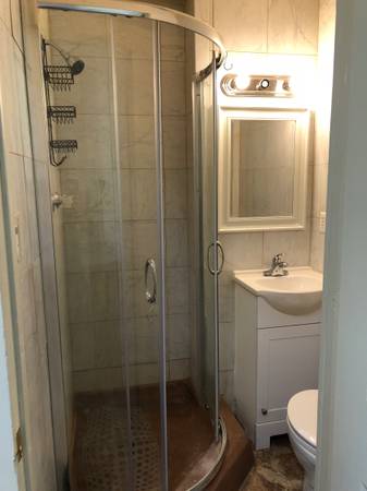 Listing photo 1 of 2