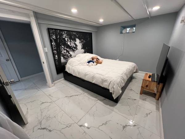 Listing photo 1 of 5