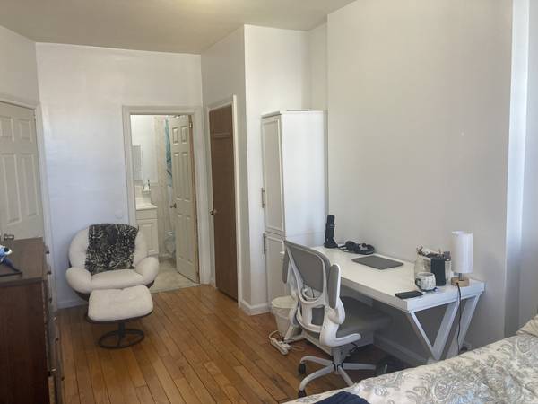 Listing photo 1 of 5