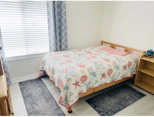 Listing photo 1 of 4