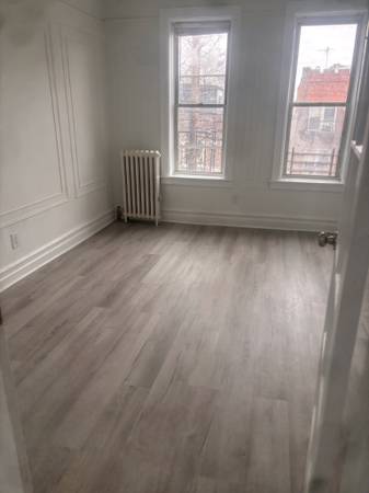 Listing photo 1 of 4