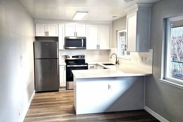 Listing photo 1 of 5