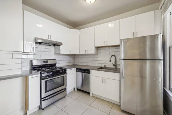 Listing photo 1 of 5