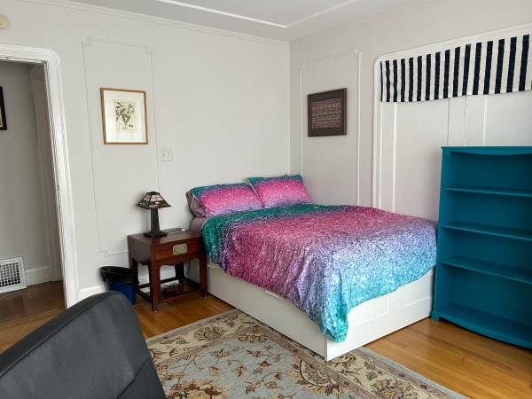 Listing photo 1 of 3