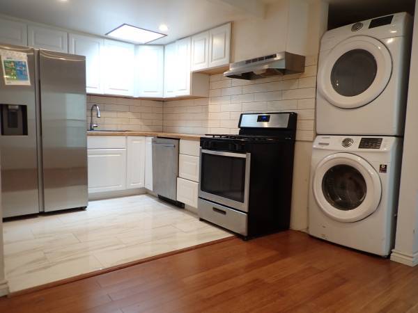 Listing photo 1 of 4