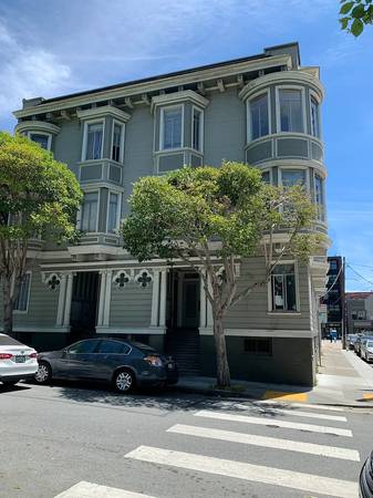Listing photo 1 of 5