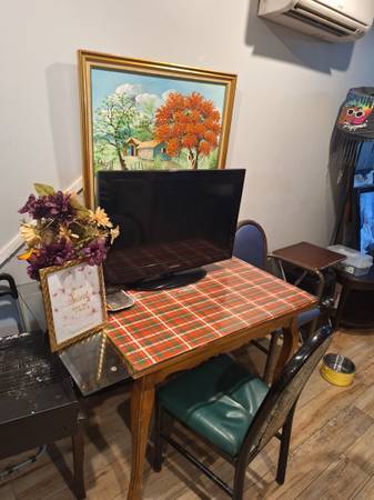 Listing photo 1 of 5