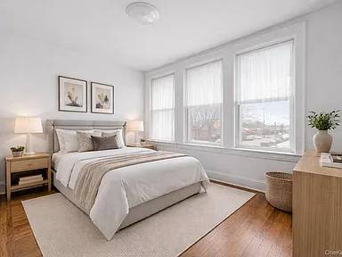 Listing photo 1 of 5