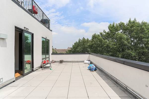 Listing photo 1 of 5