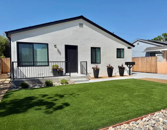 Listing photo 1 of 5