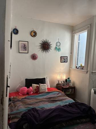 Listing photo 1 of 5