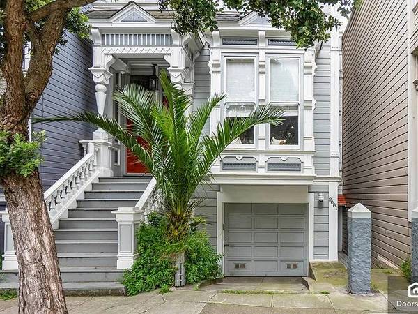 Listing photo 1 of 5