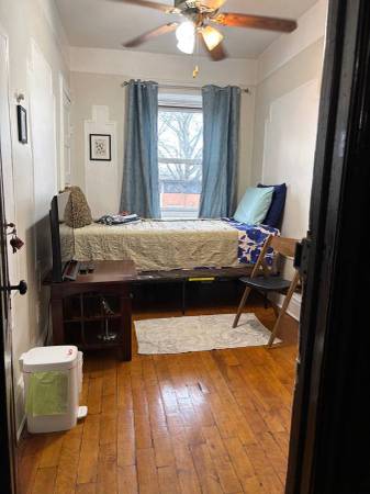 Listing photo 1 of 3