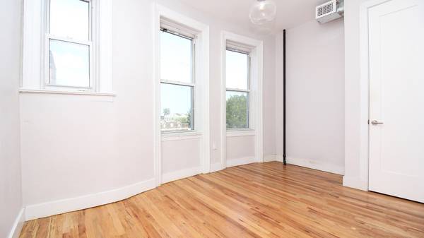 Listing photo 1 of 5