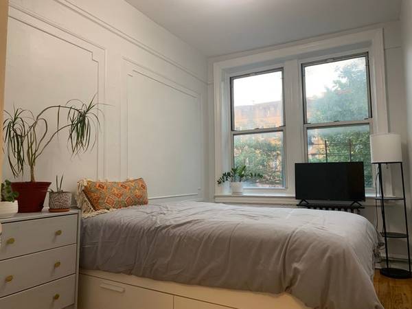 Listing photo 1 of 5