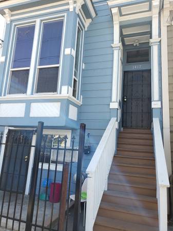 Listing photo 1 of 5