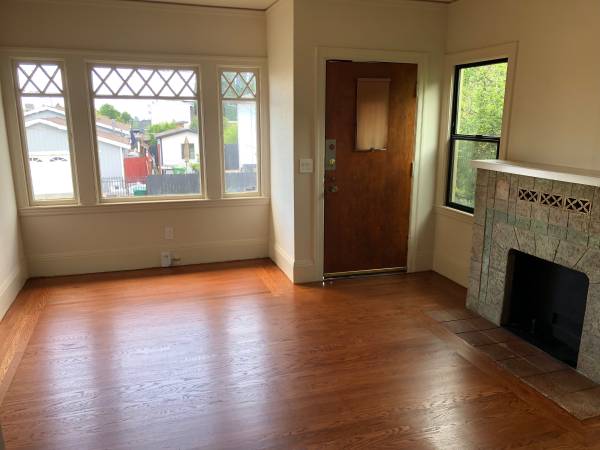 Listing photo 1 of 5