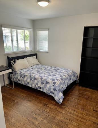 Listing photo 1 of 5