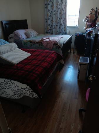 Listing photo 1 of 5