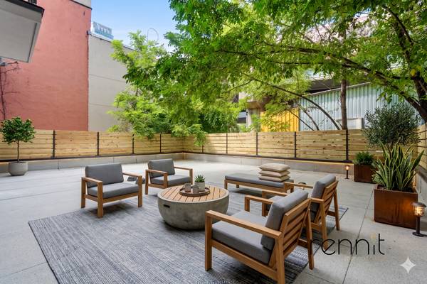 Listing photo 1 of 5