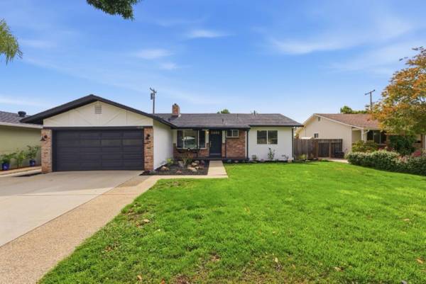 Listing photo 1 of 5