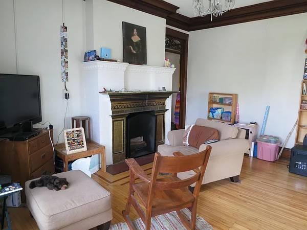Listing photo 1 of 5