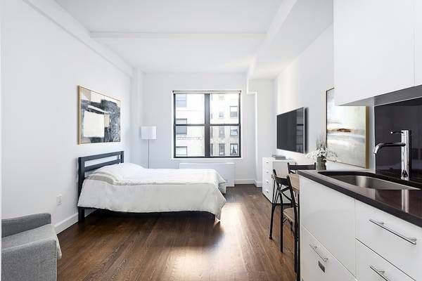 Listing photo 1 of 3