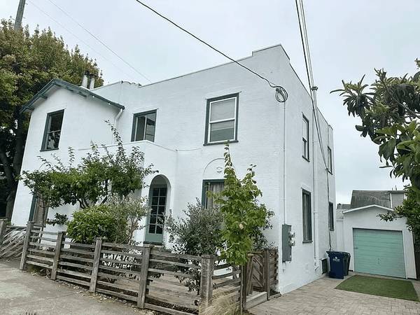 Listing photo 1 of 5