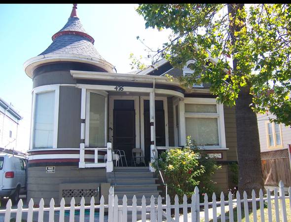 Listing photo 1 of 5