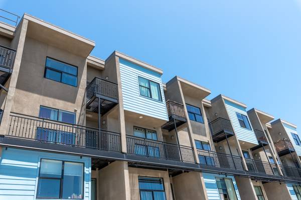 Listing photo 1 of 3