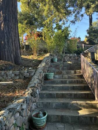 Listing photo 1 of 4