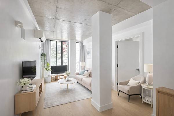 Listing photo 1 of 5