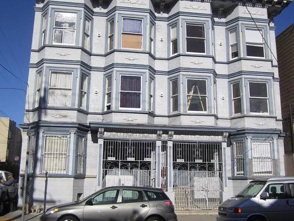 Listing photo 1 of 5