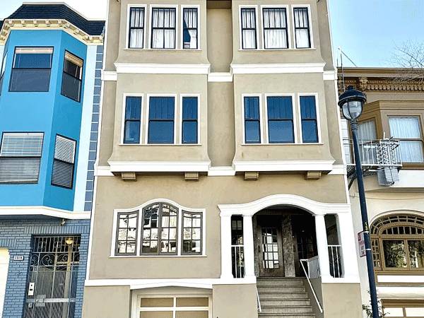 Listing photo 1 of 4