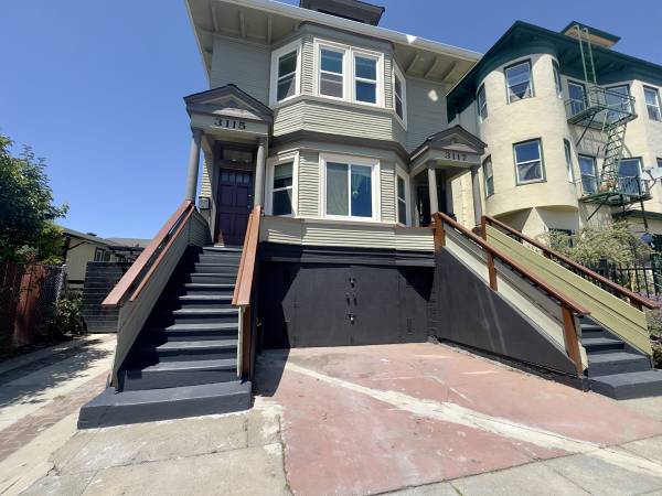 Listing photo 1 of 5