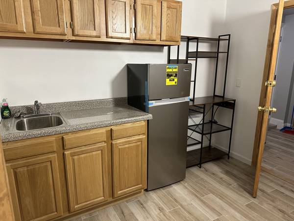 Listing photo 1 of 3