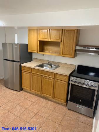 Listing photo 1 of 5