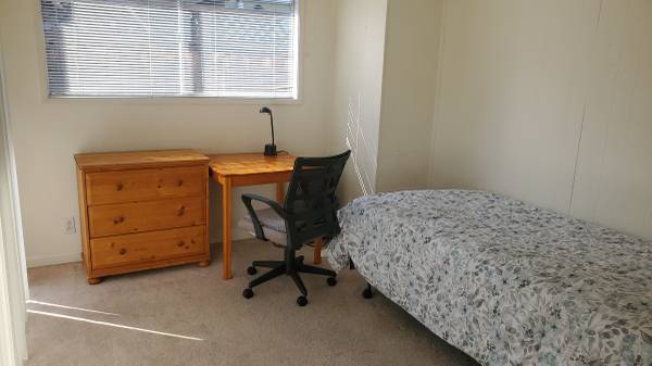 Listing photo 1 of 5